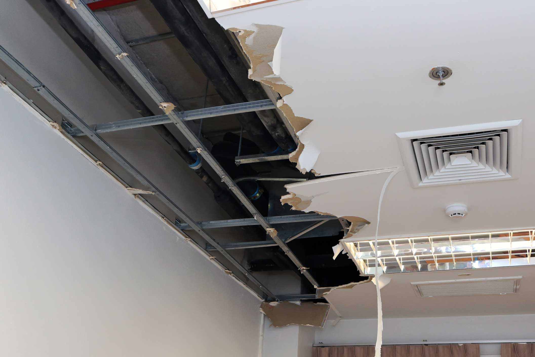 The leading causes of water damage in ceilings - WINT Blog